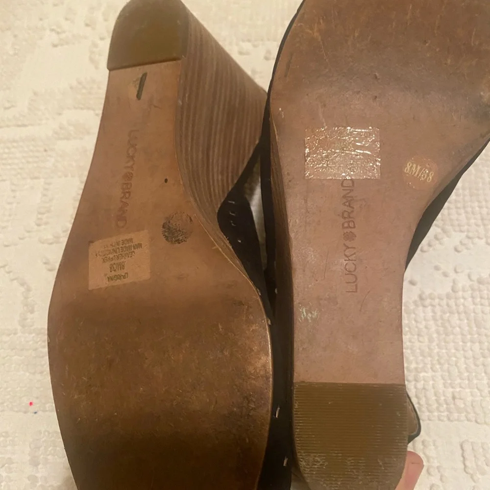 Lucky Brand Black Wedge Sandals - Picture 7 of 8